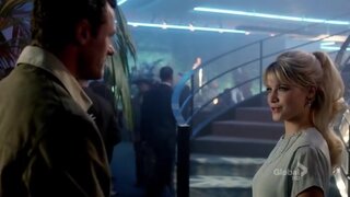 Sarah Jones slightly Nippy on Vegas s01e08