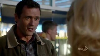 Sarah Jones slightly Nippy on Vegas s01e08