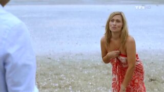 Elodie Hesme Nude on Vive la colo s01e05