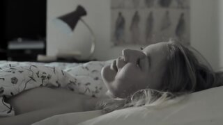Mona Walravens Topless in A tort ou a raison s02e04