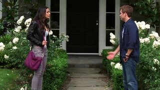 Emmanuelle Chriqui Cleavage on Entourage s8e7