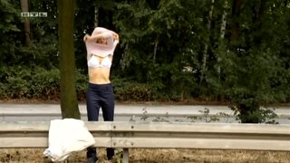 Karin Giegerich Topless in Countdown Die Jagd beginnt