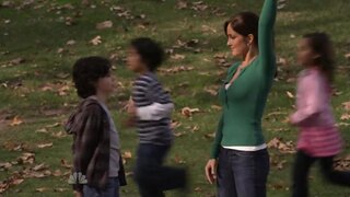 Minka Kelly Cleavage on Parenthood S1e6a