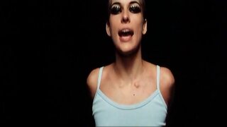 Milla Jovovich See-Through and Pokers from Fifth Element BTS