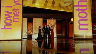 Alyson Hannigan and Colie Smulders from the Emmys and How I Met Your Mother s05e01