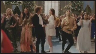 Anne Hathaway Panty visible in Ella Enchanted