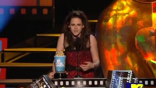 Kristen Stewart Looking Good at 2009 MTV Movie Awards