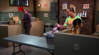 Kaley Cuoco on Big Bang Theory S2E08