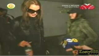 Britney Spears in short skirt and Tosses Her Lit Cigarette At Gas Station