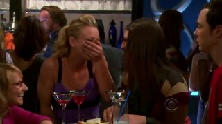 Kaley Cuoco Lesbian Kiss on The Big Bang Theory s4e21