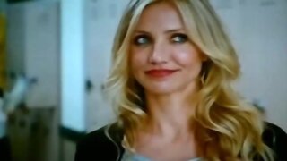 Cameron Diaz feels up a Topless Christine Smith from Bad Teacher