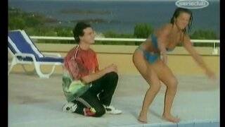 Manuela Lopez Bikini and Upskirt on Extreme Limite, Trompe lamour