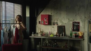Jenna Thiam and Ana Girardot Nude in Les Revenants s01e06