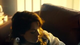 Erica Durance in Bra on Saving Hope s01e01e03