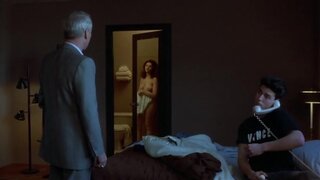Mary Elizabeth Mastrantonio Bare Breasts in The Color of Money