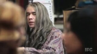 Heather Graham Cleavage and pseudolesbianism on Portlandia s1e6