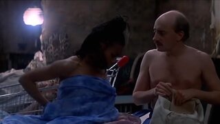 Mimi Felixine Topless in Marche a lombre