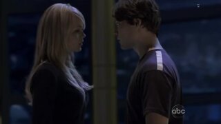 Laura Vandervoort in Underwear on V s02e01