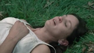 Sarah Wayne Callies in Bra on The Walking Dead s01e02