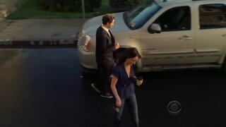 Jennifer Love Hewitt Cleavage from GW S05E21