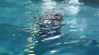 Daniela Ruah Cleavage and Wet on NCIS la S1e21