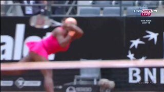 Serena Williams Upskirt video at WTA Rome 2010