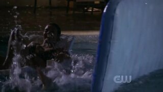 Jessica Lucas in Bikini on Melrose Place s01e17
