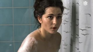 Erika Marozsan Nude in bubble bath from Kuss niemals einen Flaschengeist