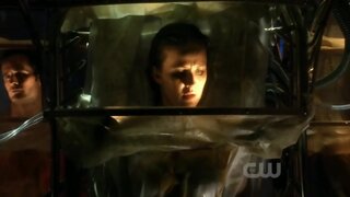 Crystal Lowe on Smallville S9e15