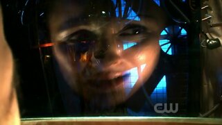 Crystal Lowe on Smallville S9e15