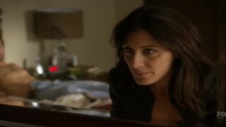 Lisa Edelstein Cleavage from House S06E13