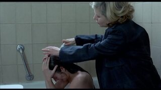 Chiara Mastroiani Naked in the tub from Non ma fille tu niras pas danser