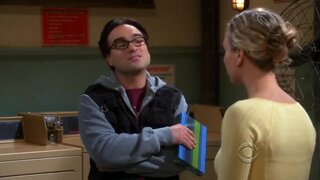 Kaley Cuoco Pokers in yellow top on Big Bang Theory S3e12