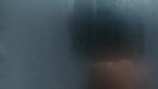 Kate Beckinsale in Underwear and in Shower in Whiteout