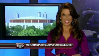 Rebecca Grant teasing us with a little cleavage from the fox preshow