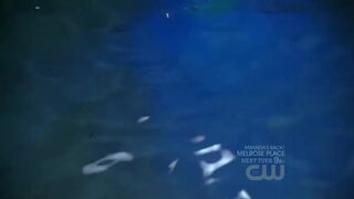 Ashlee Simpson and Stephanie Jacobsen in Bikini on Melrose Place s01e09