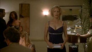 Felicity Huffman Cleavage on Desperate Housewives S6e4